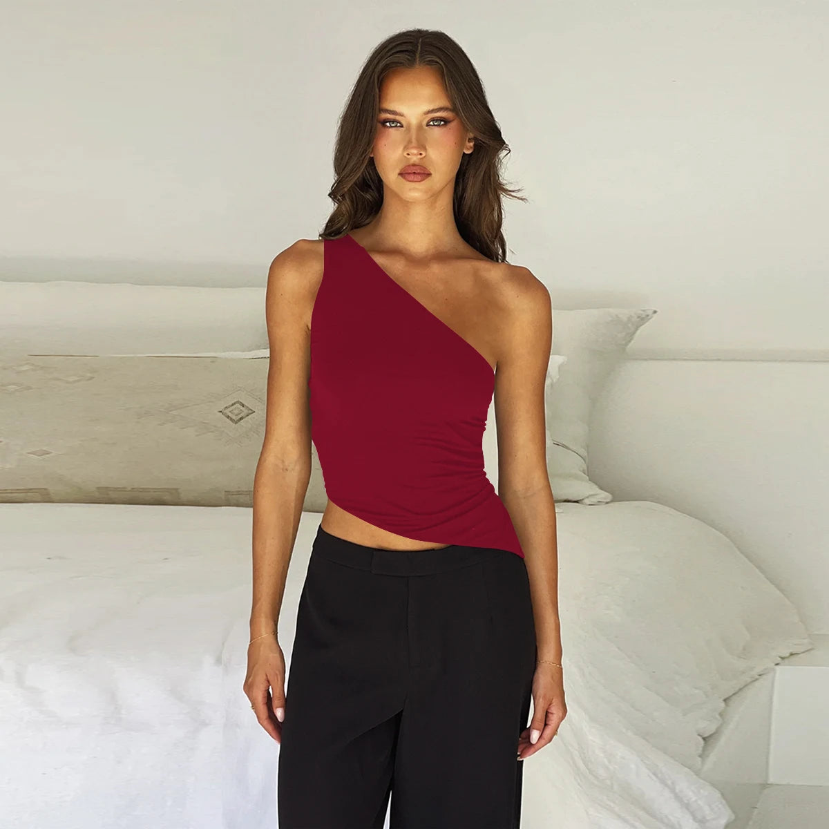 One-Shoulder-Top mit Schnürung und Rückenfreiem